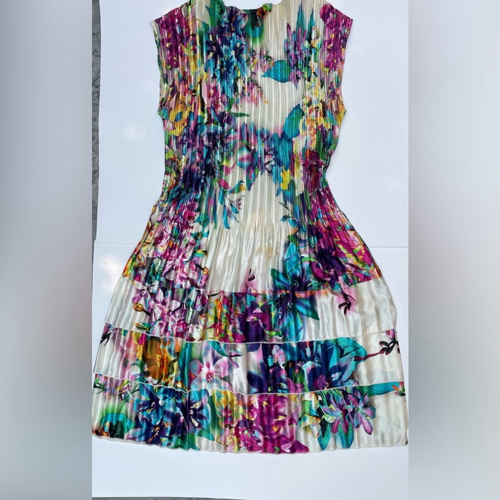 Floral Multicolor Pleated Dress Art-to-Wear Watercolor - Picture 7 of 7